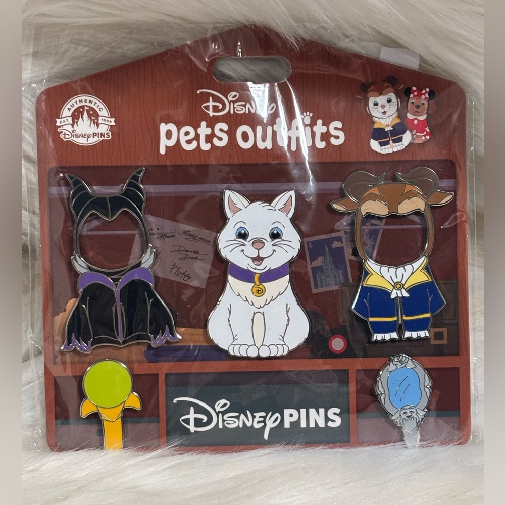 Disney Pet Outfits Aristocats Marie Magnetic Maleficent & Beast Costume Pin Set